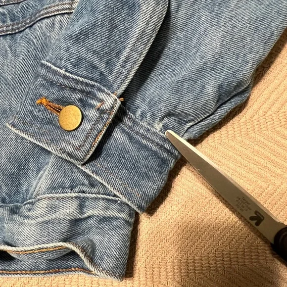 Vintage UARK razorbacks denim jacket, embroidered